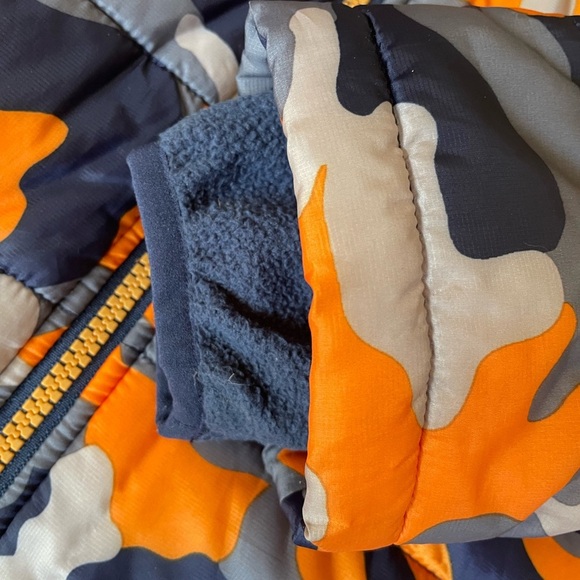 Lands' End Camouflage puffy sherpa lined thumbhole coat - Picture 6 of 9